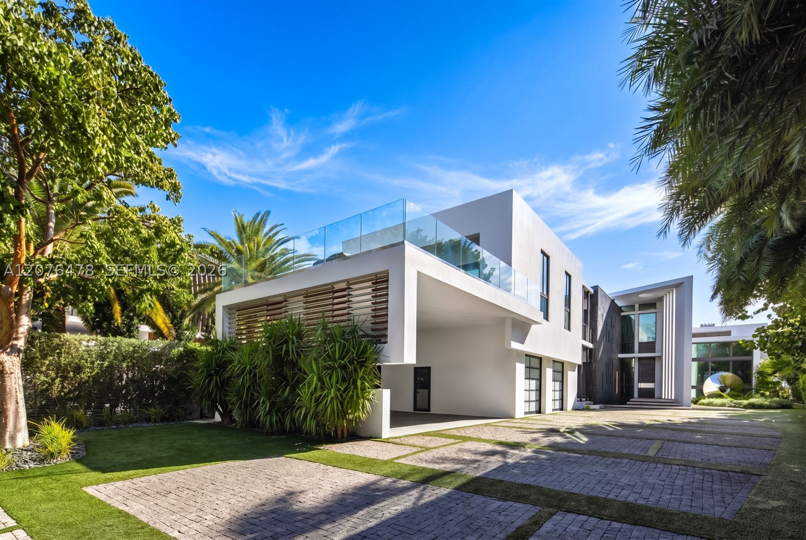 528 Lakeview Ct, Miami Beach FL 33140
