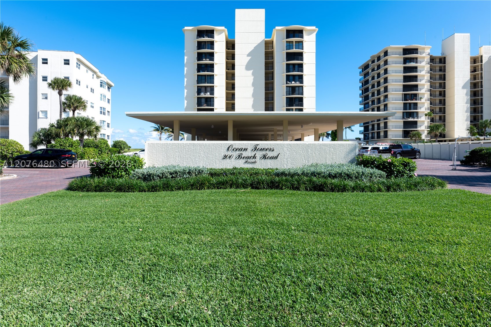 200 Beach Rd #701, Tequesta FL 33469