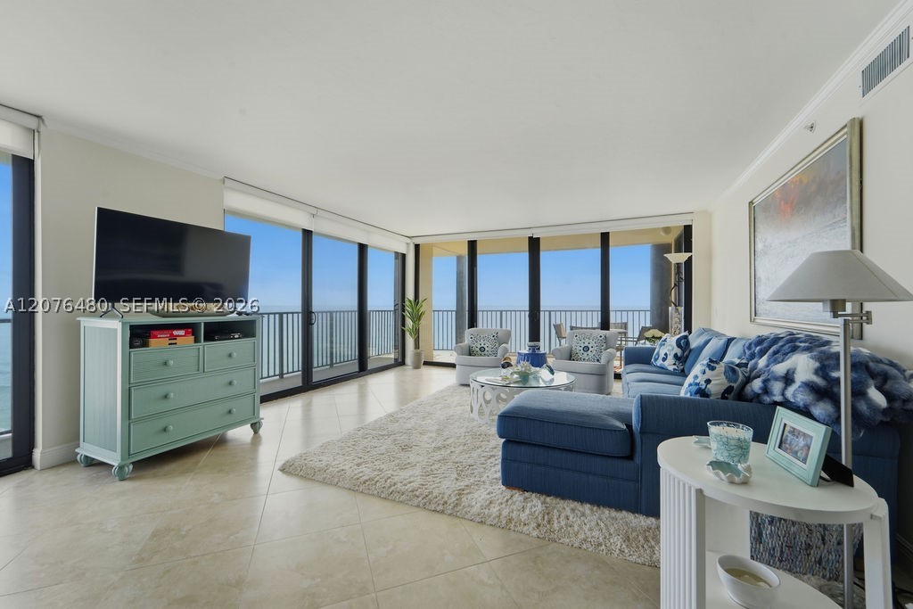 200 Beach Rd #701, Tequesta FL 33469