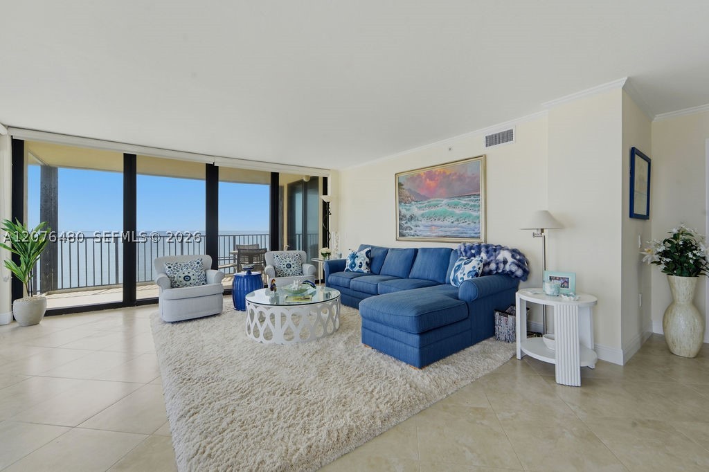 200 Beach Rd #701, Tequesta FL 33469