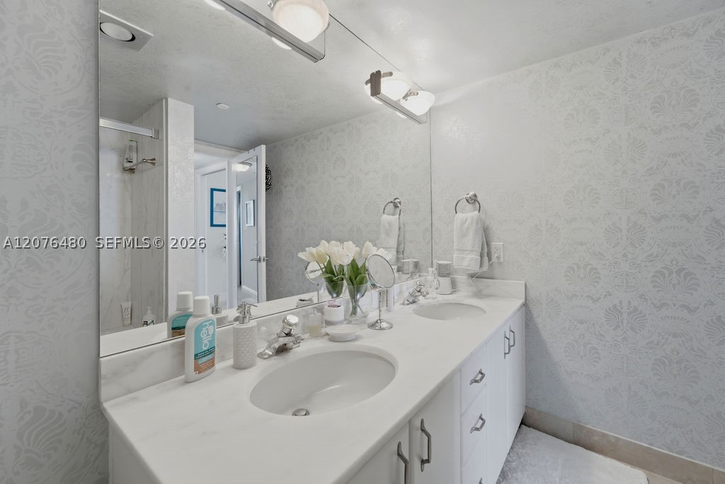 200 Beach Rd #701, Tequesta FL 33469