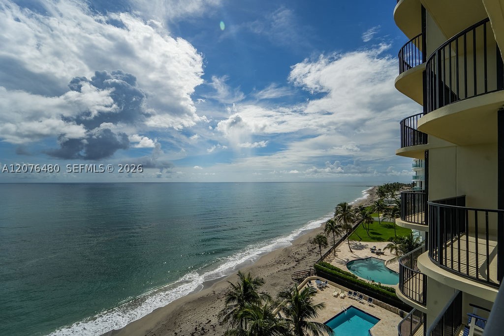 200 Beach Rd #701, Tequesta FL 33469