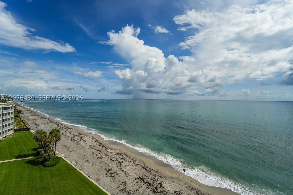 200 Beach Rd #701, Tequesta FL 33469