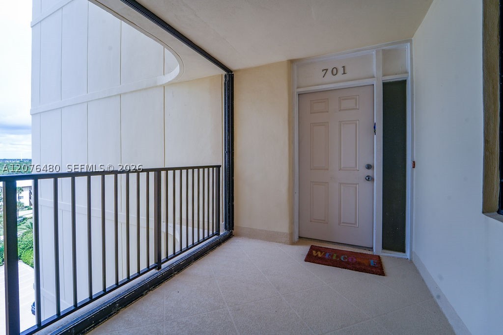 200 Beach Rd #701, Tequesta FL 33469
