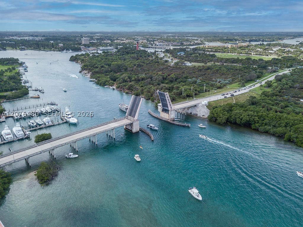 200 Beach Rd #701, Tequesta FL 33469