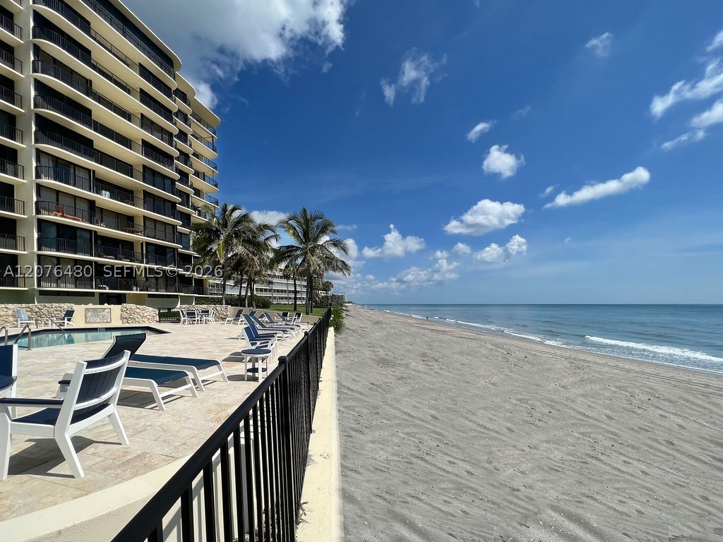 200 Beach Rd #701, Tequesta FL 33469