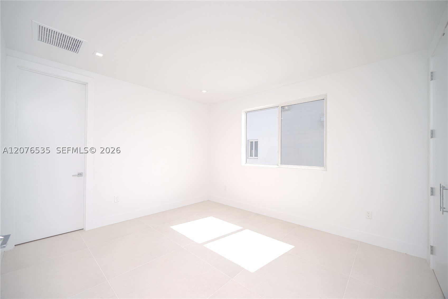 10381 NW 67th Ter, Doral FL 33178