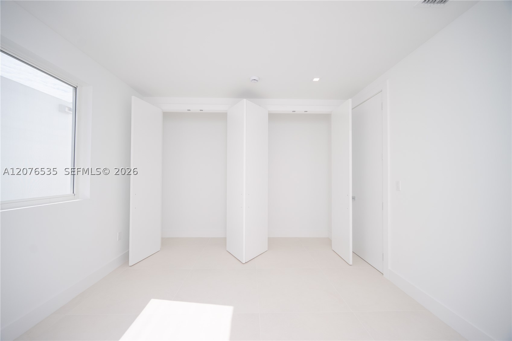 10381 NW 67th Ter, Doral FL 33178