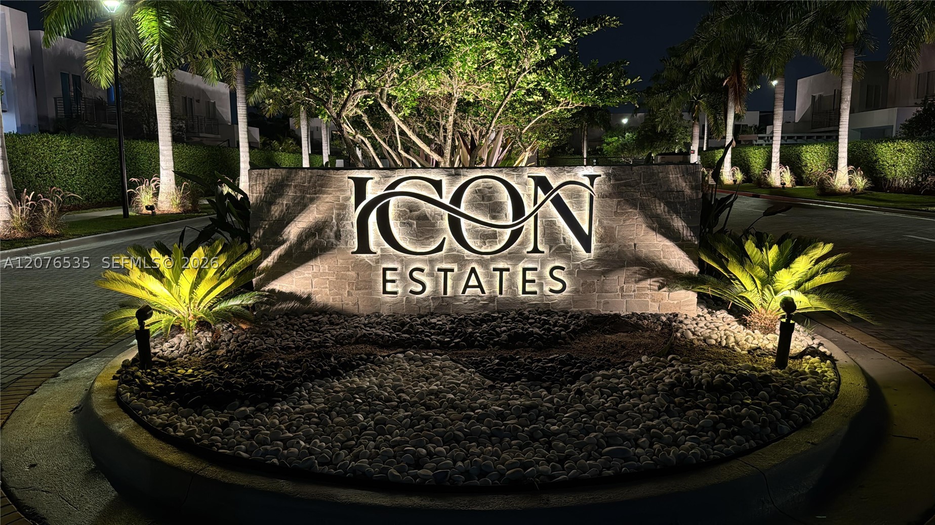 10381 NW 67th Ter, Doral FL 33178