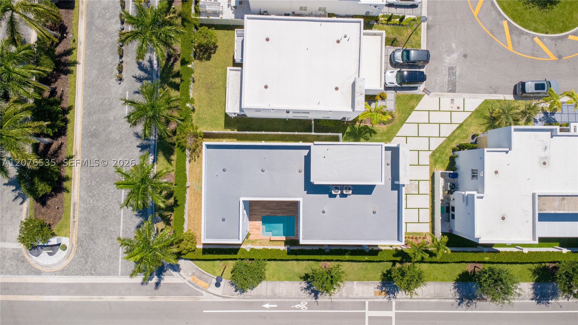 10381 NW 67th Ter, Doral FL 33178