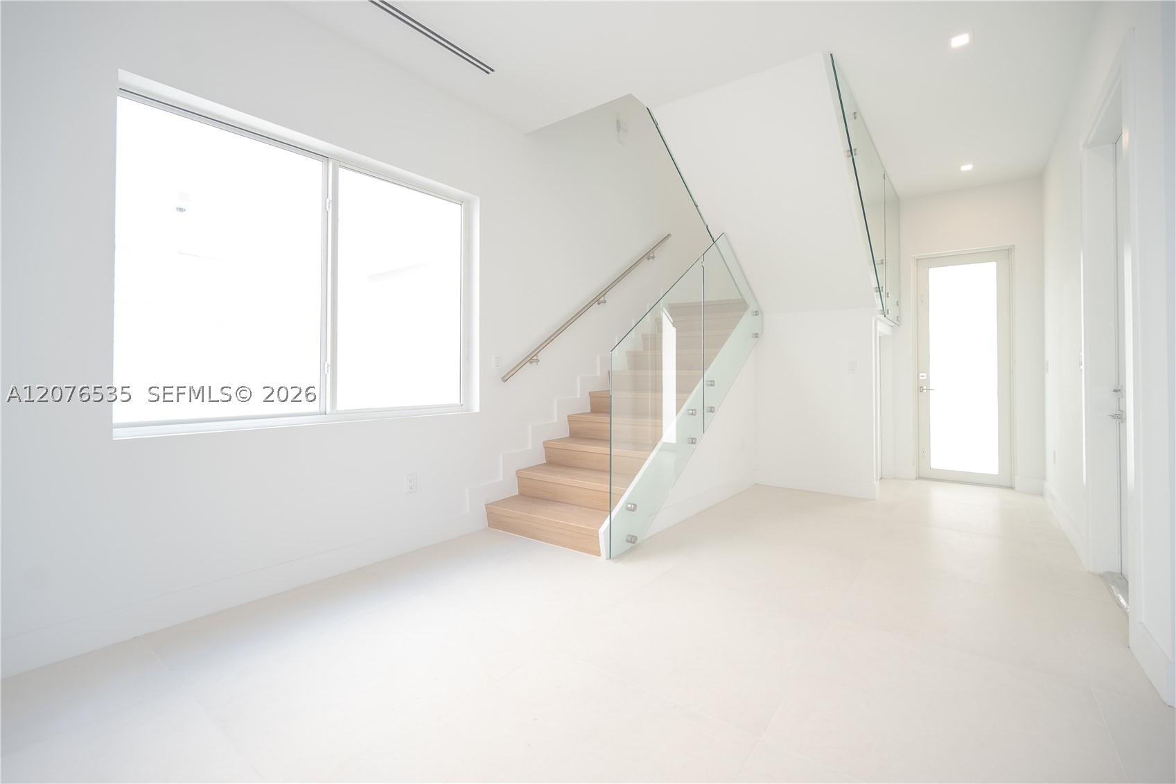 10381 NW 67th Ter, Doral FL 33178