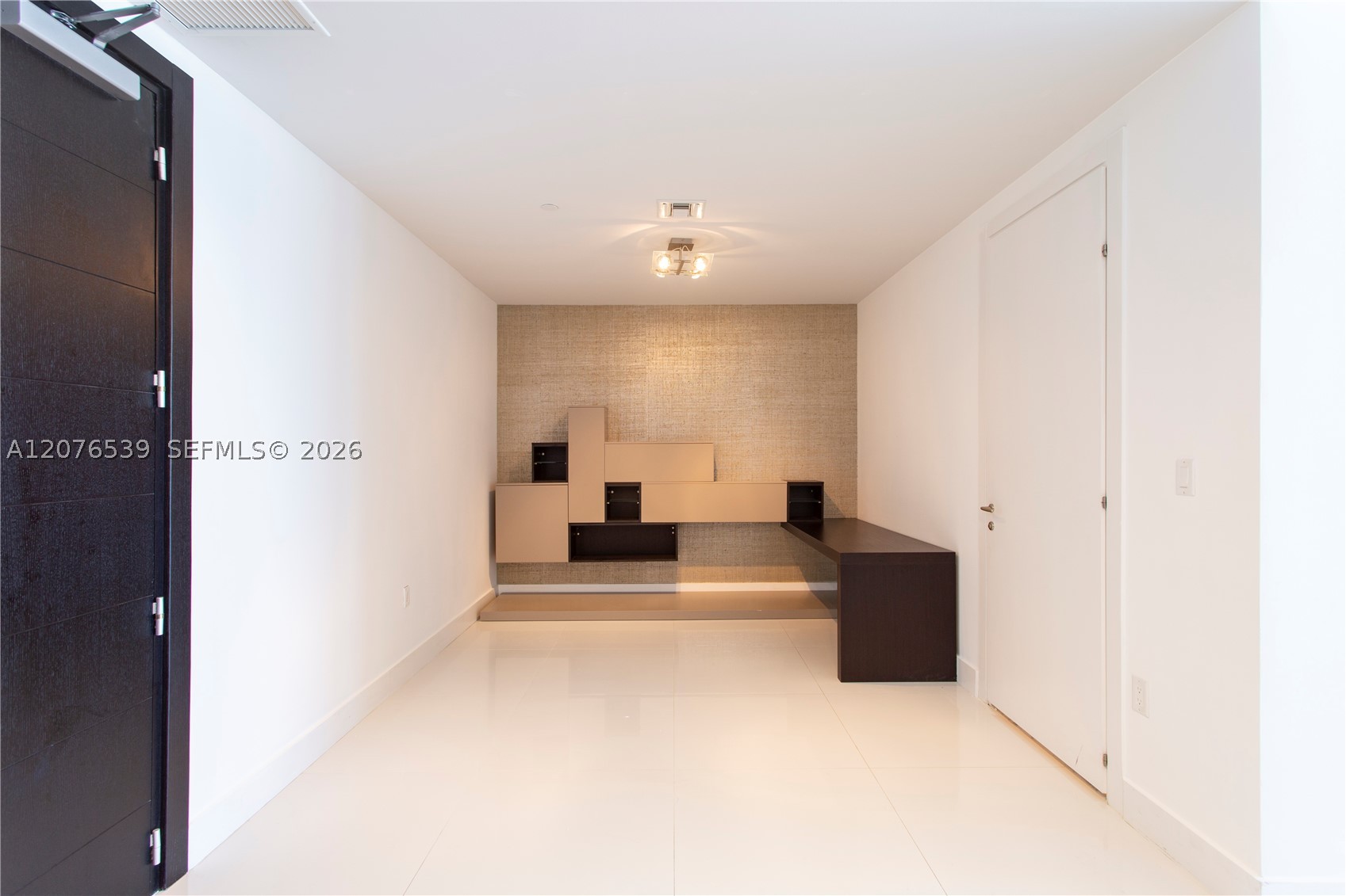 200 BISCAYNE BLVD WY #4512, Miami FL 33131