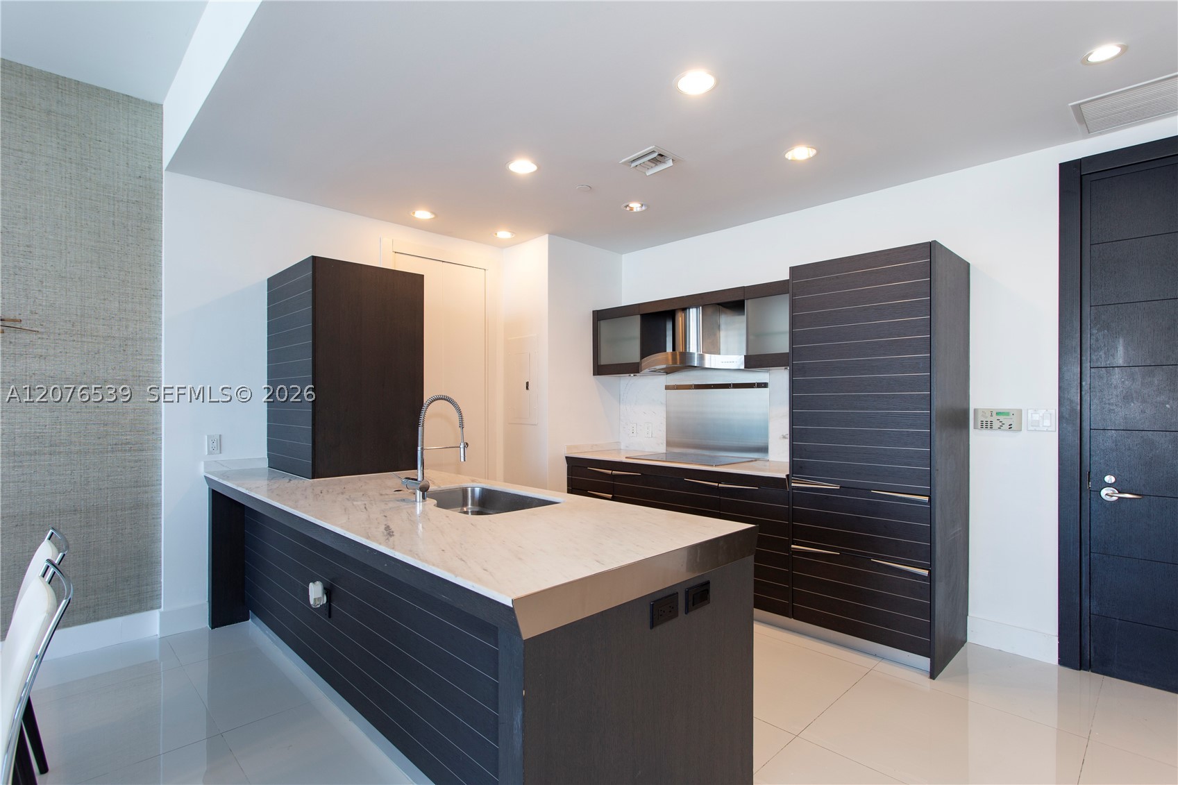 200 BISCAYNE BLVD WY #4512, Miami FL 33131