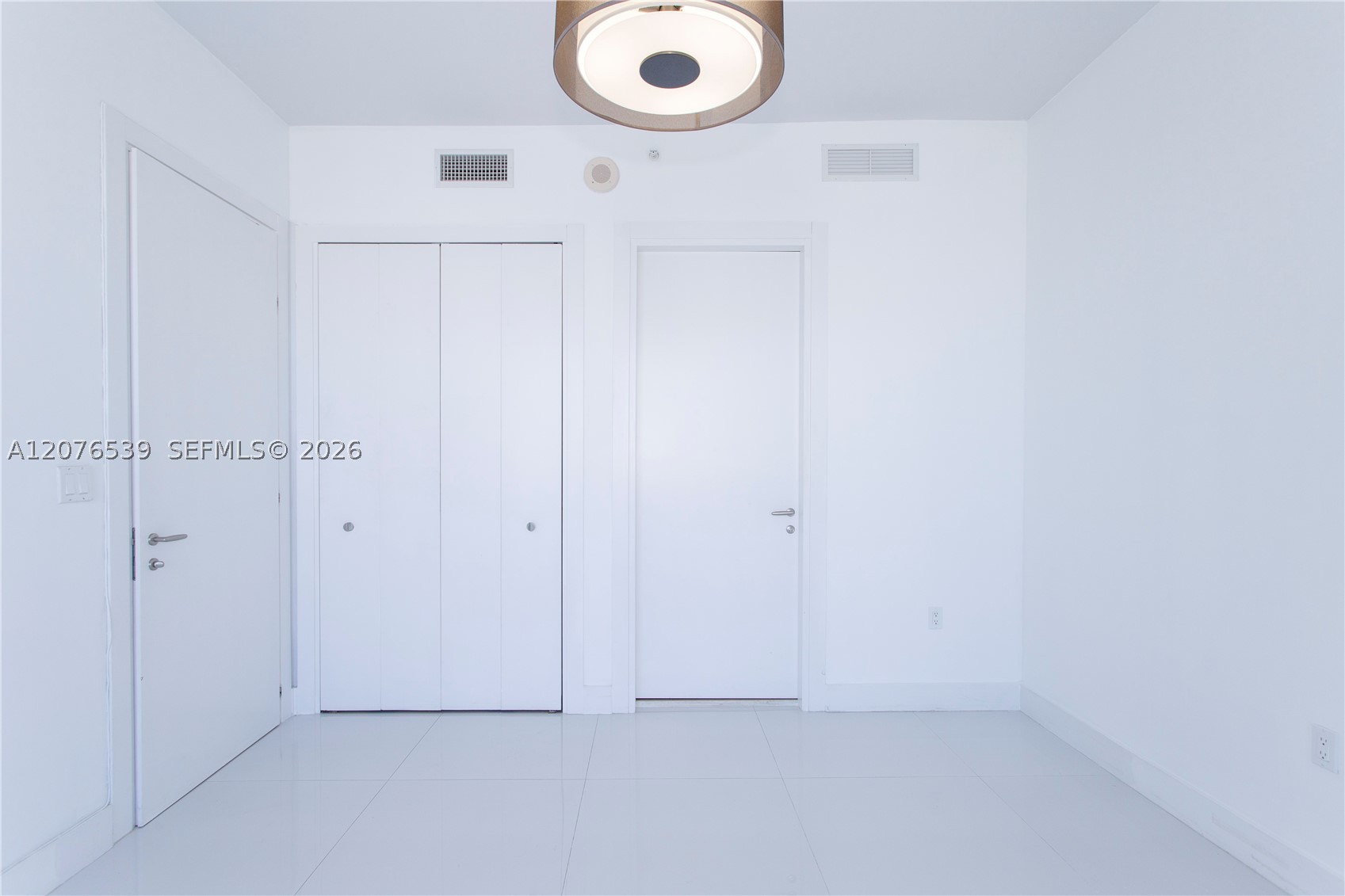 200 BISCAYNE BLVD WY #4512, Miami FL 33131