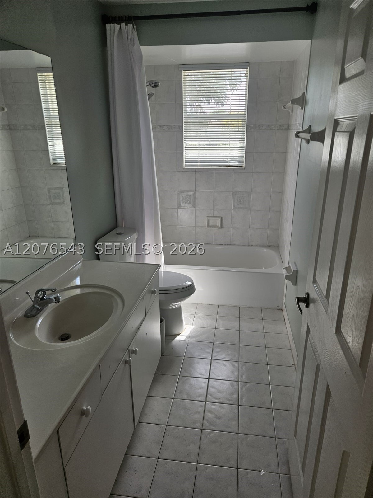1072 NW 139th Ter, Pembroke Pines FL 33028