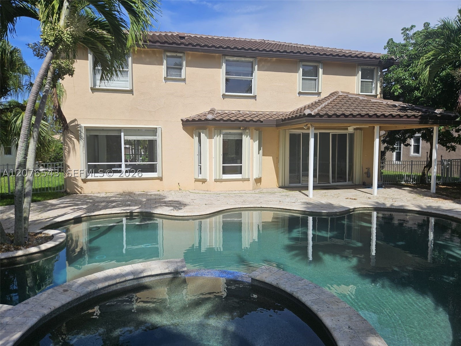 1072 NW 139th Ter, Pembroke Pines FL 33028