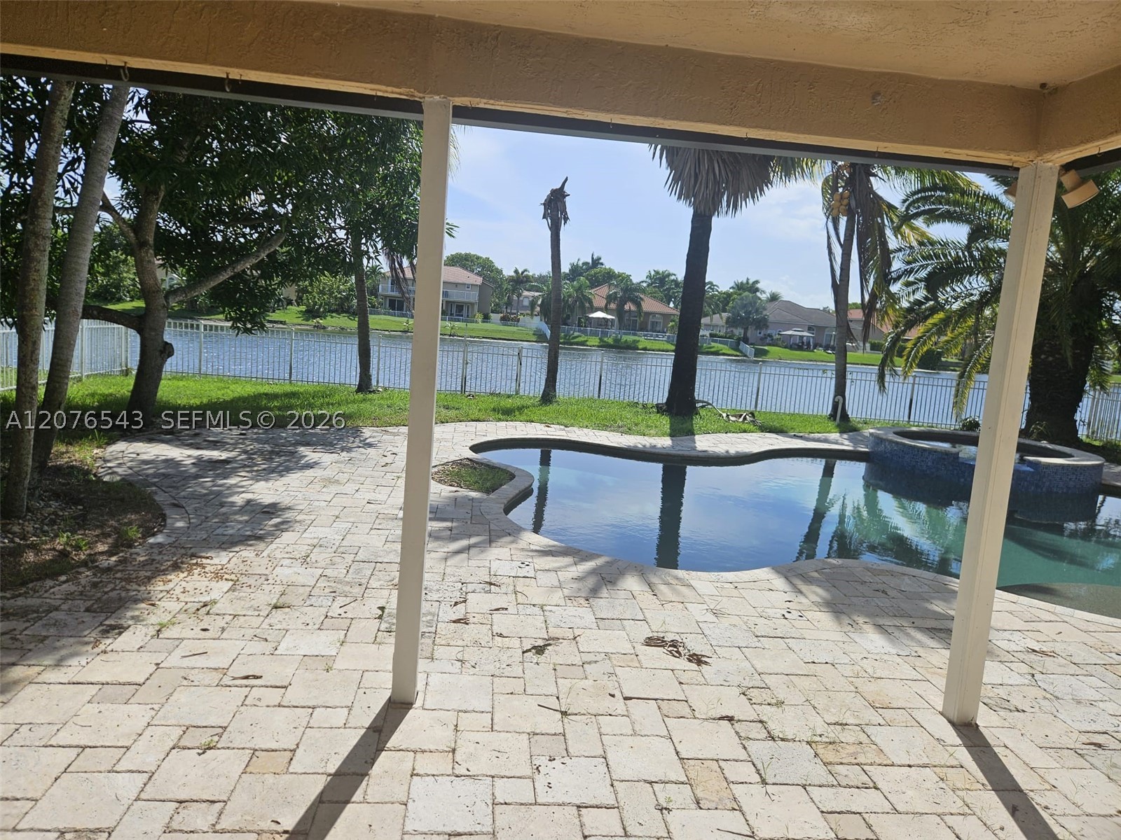 1072 NW 139th Ter, Pembroke Pines FL 33028