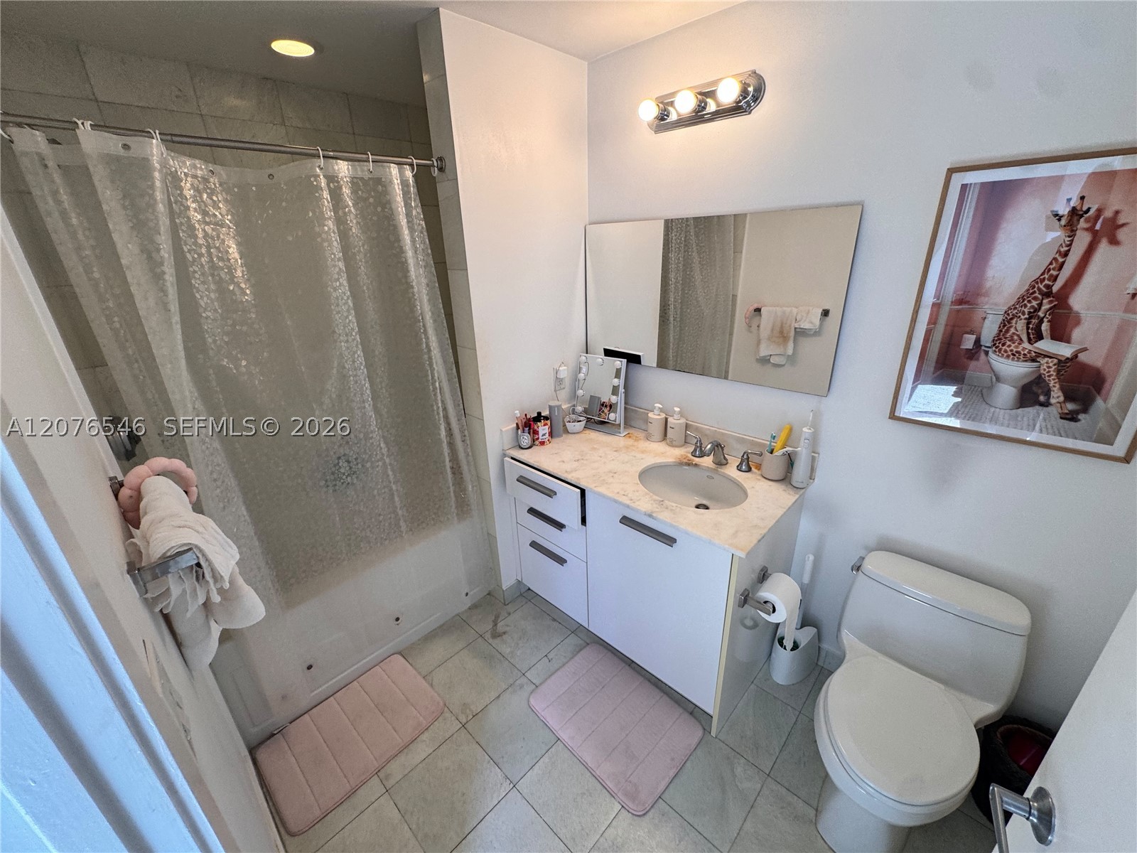 1060 Brickell Ave #2407, Miami FL 33131