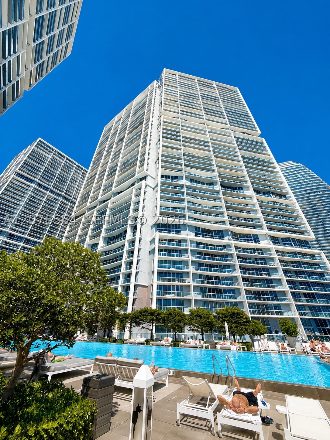 465 Brickell Ave #5605, Miami FL 33131