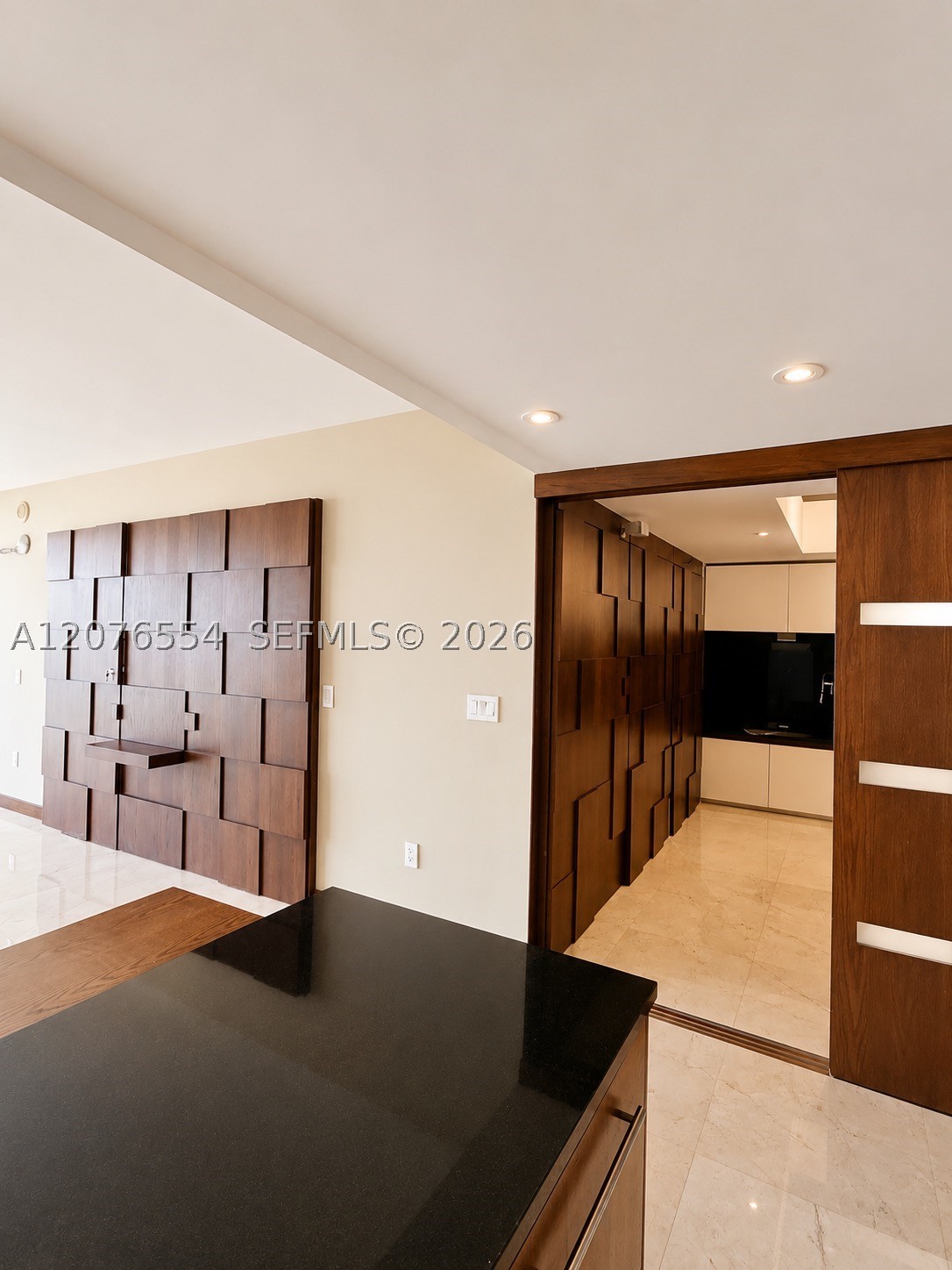 465 Brickell Ave #5605, Miami FL 33131