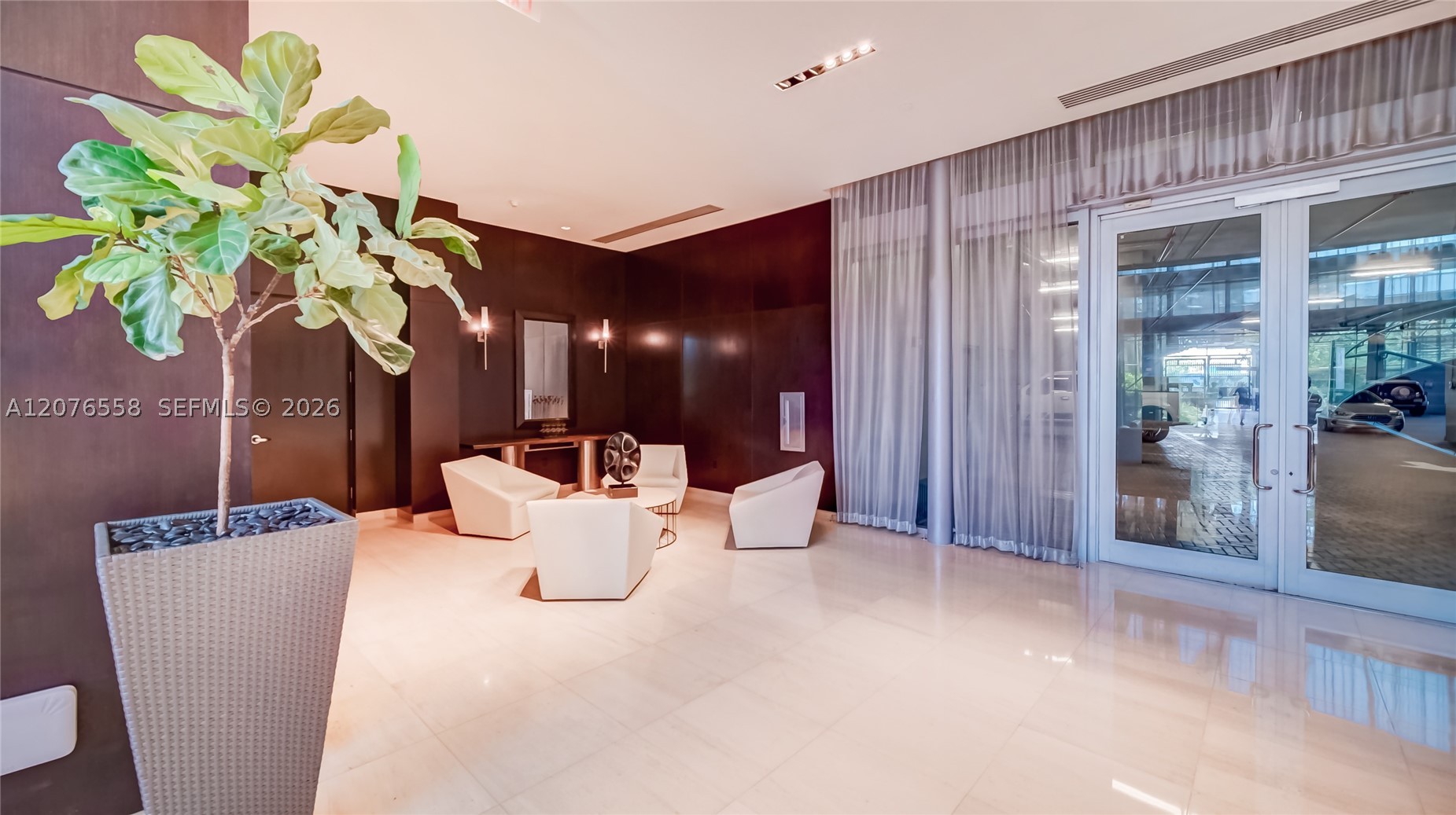 900 Biscayne Blvd #4403, Miami FL 33132