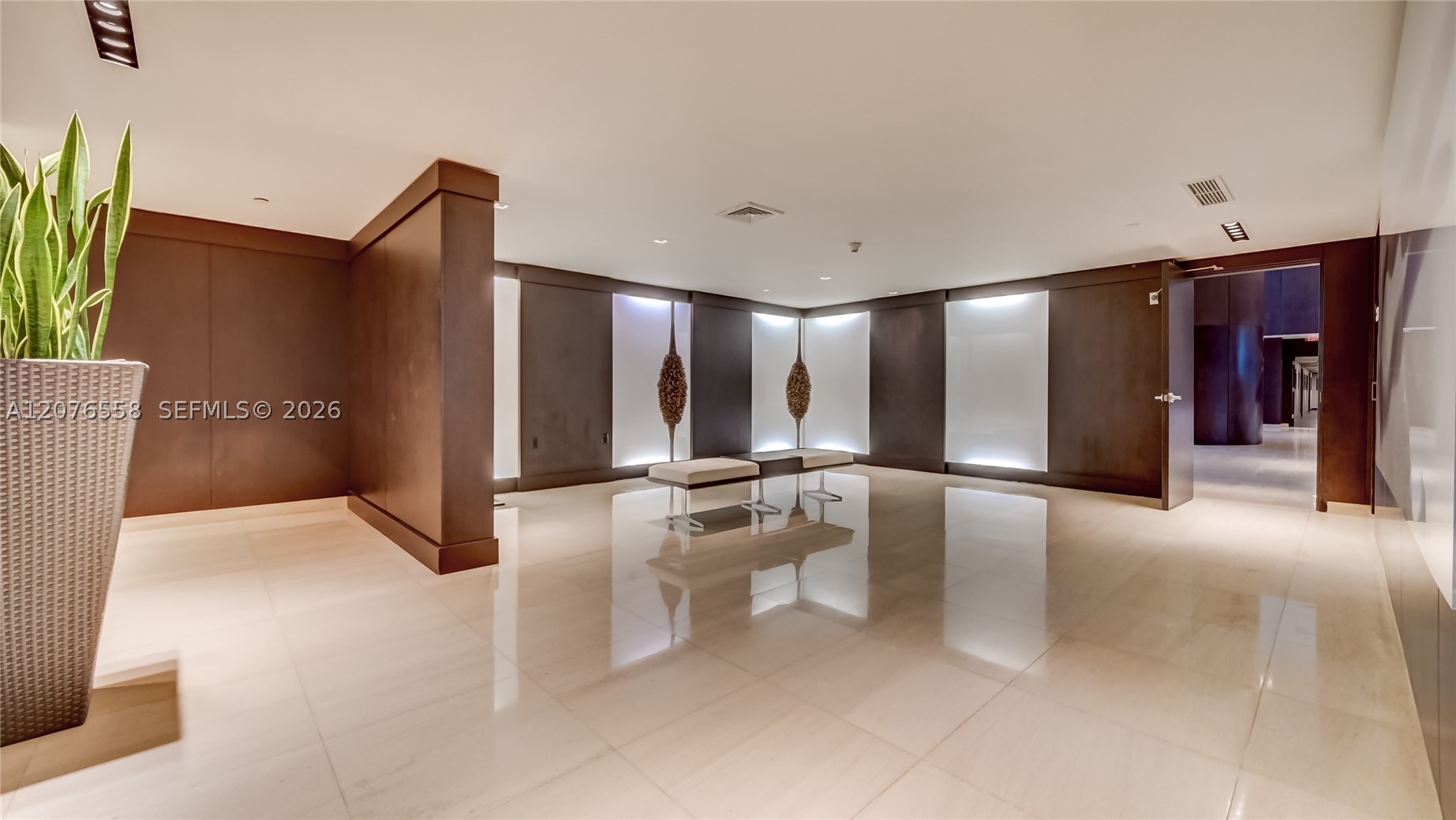 900 Biscayne Blvd #4403, Miami FL 33132