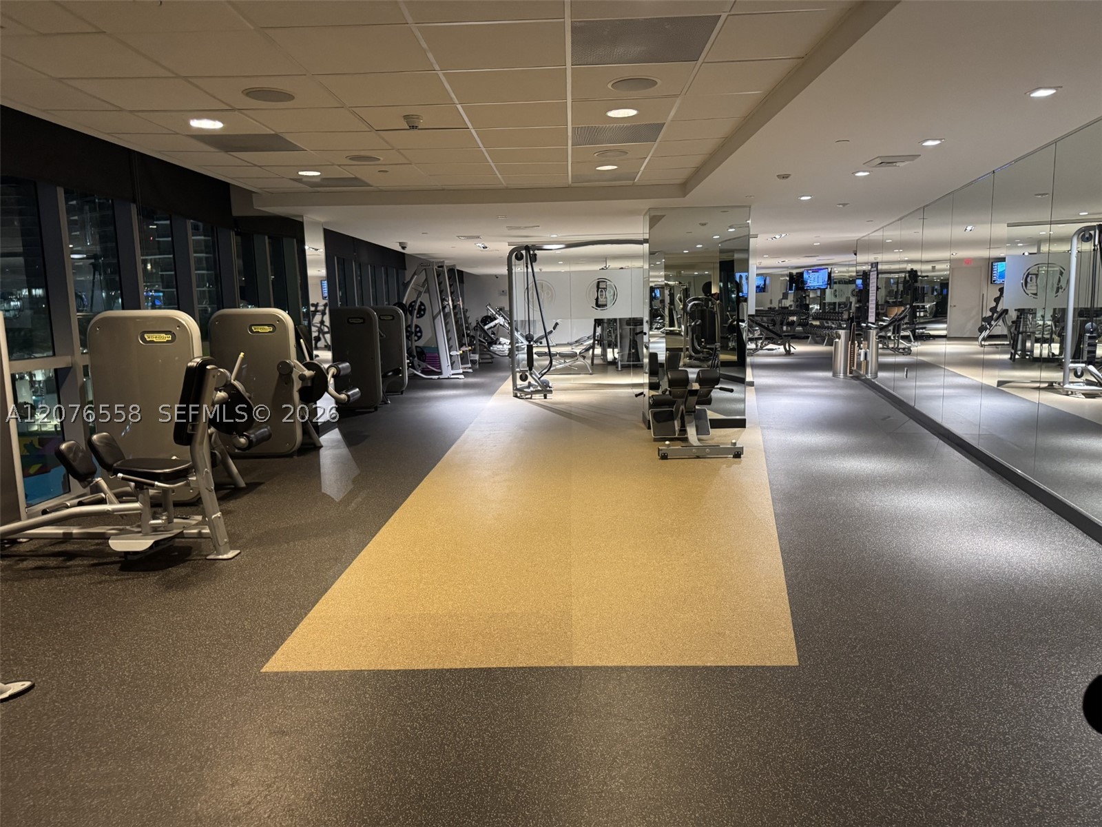 900 Biscayne Blvd #4403, Miami FL 33132