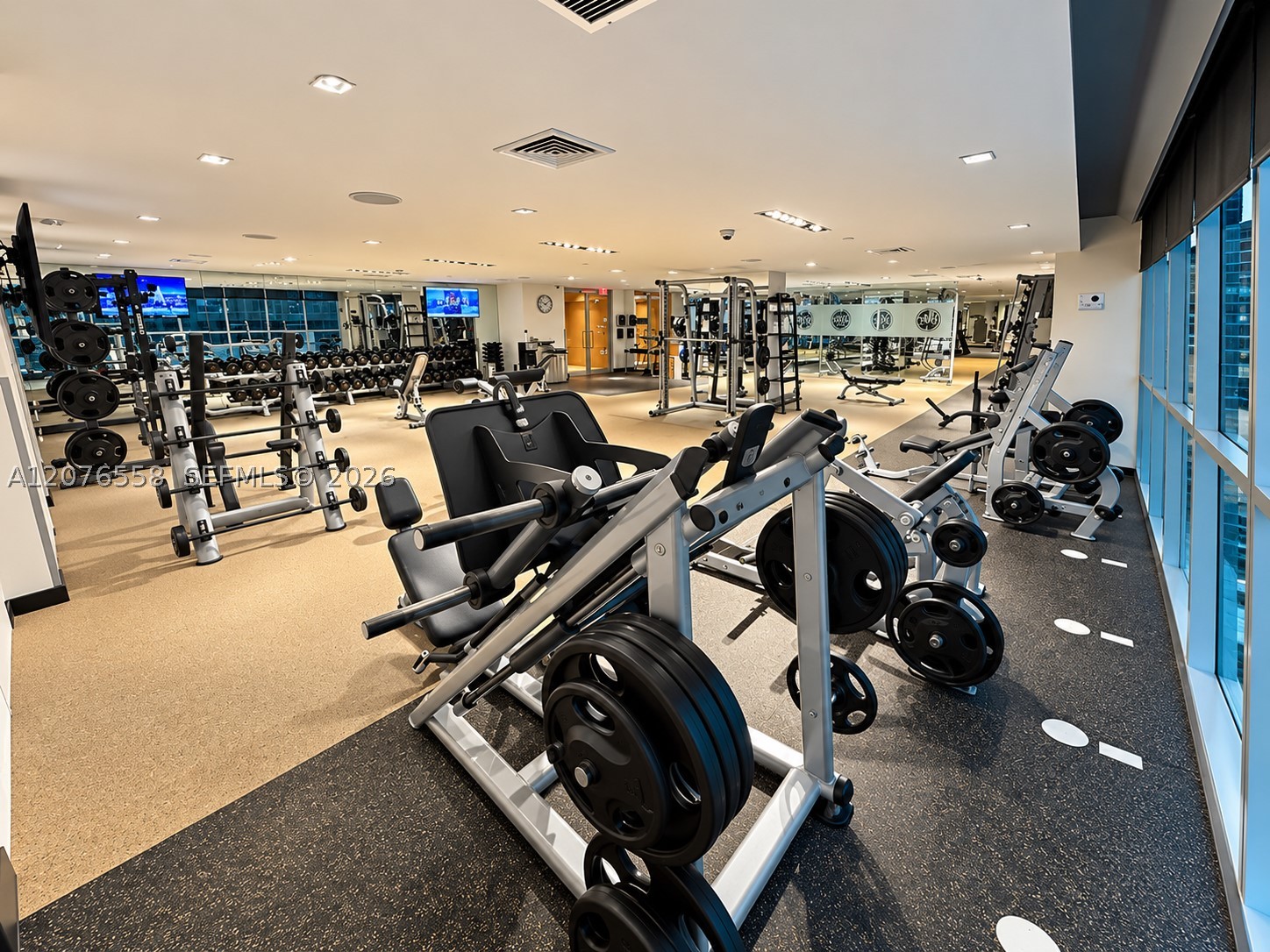 900 Biscayne Blvd #4403, Miami FL 33132