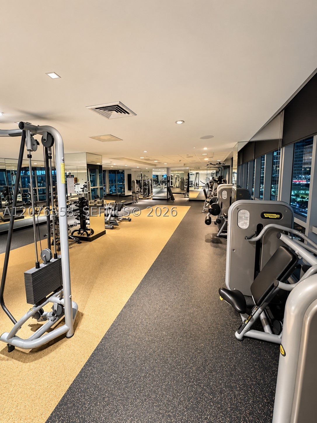 900 Biscayne Blvd #4403, Miami FL 33132