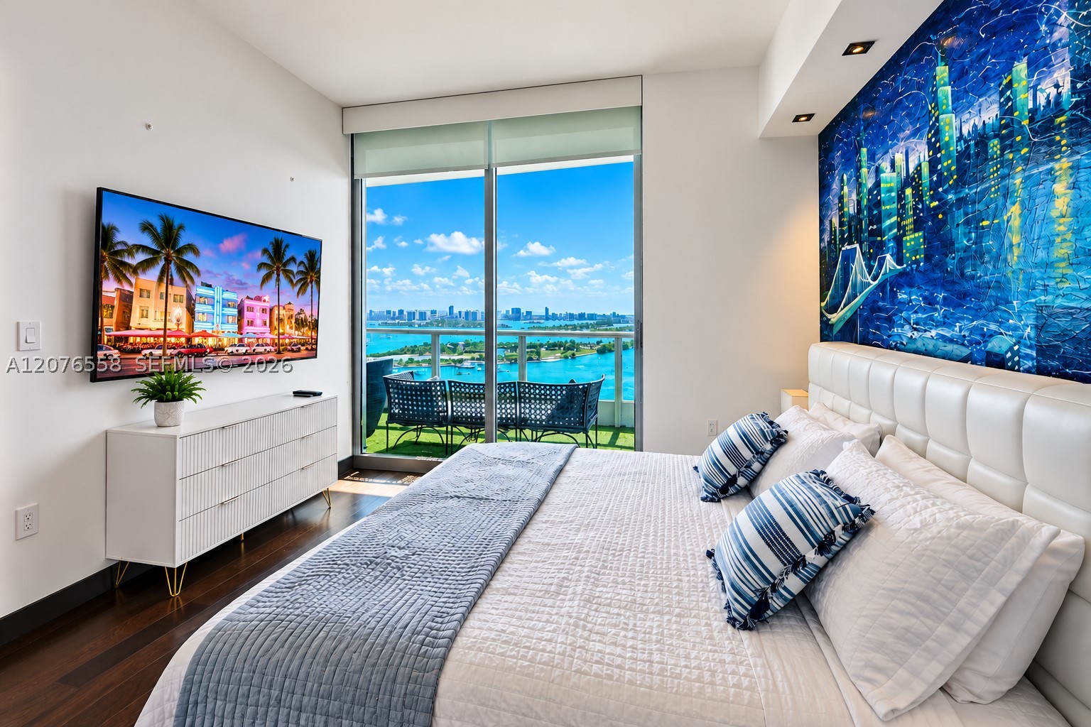 900 Biscayne Blvd #4403, Miami FL 33132