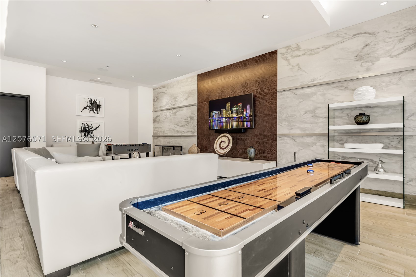 999 SW 1st Ave #1114, Miami FL 33130