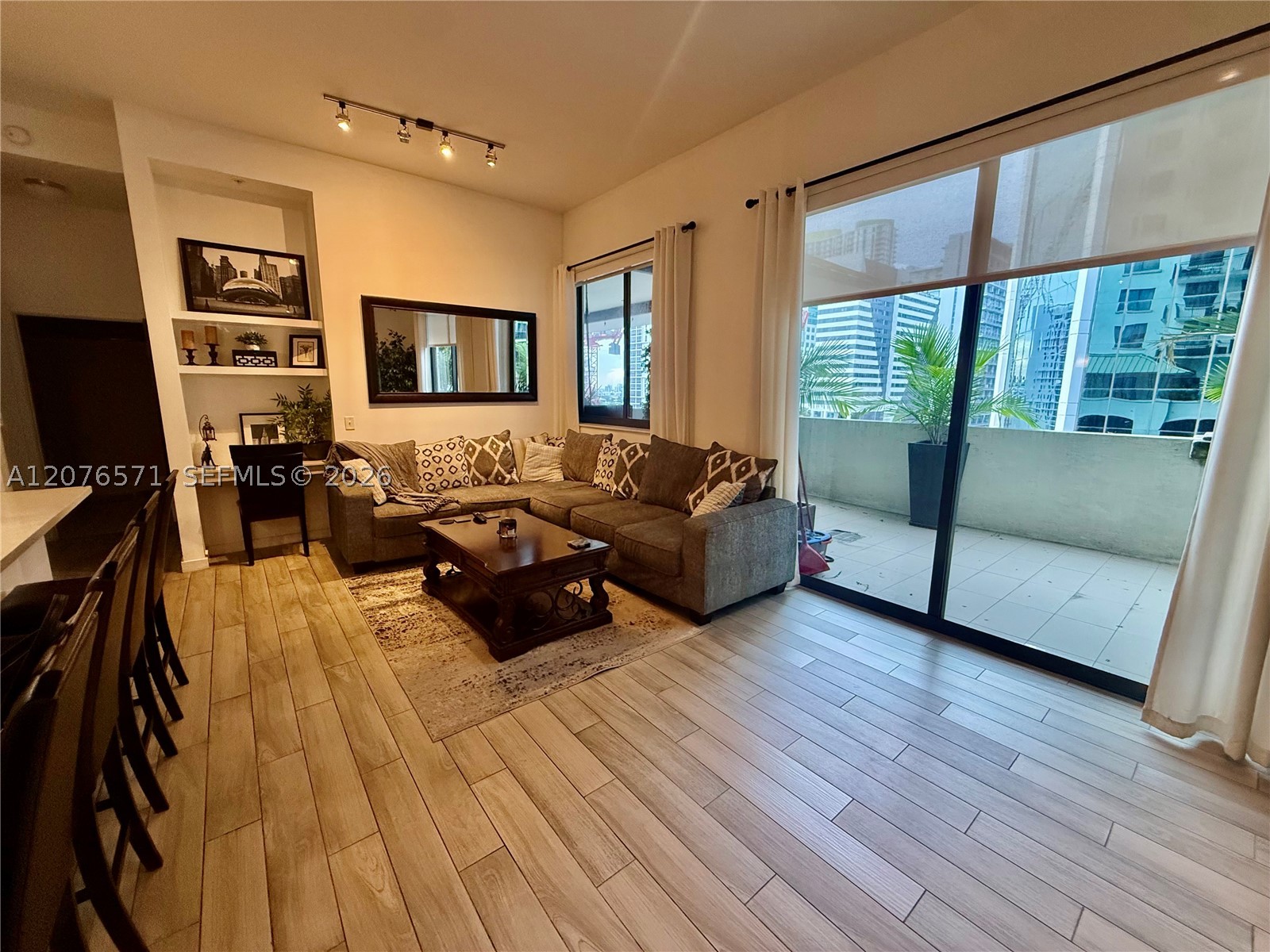 999 SW 1st Ave #1114, Miami FL 33130