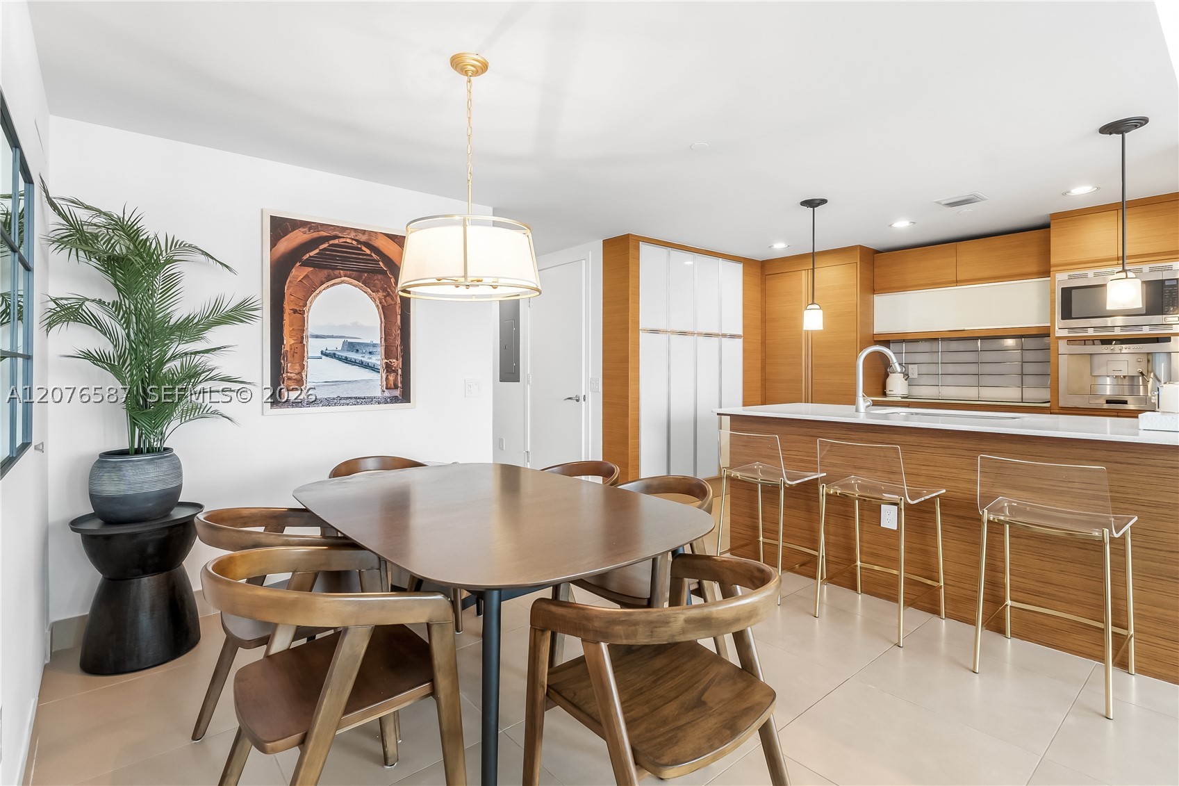 5875 Collins Ave #903, Miami Beach FL 33140