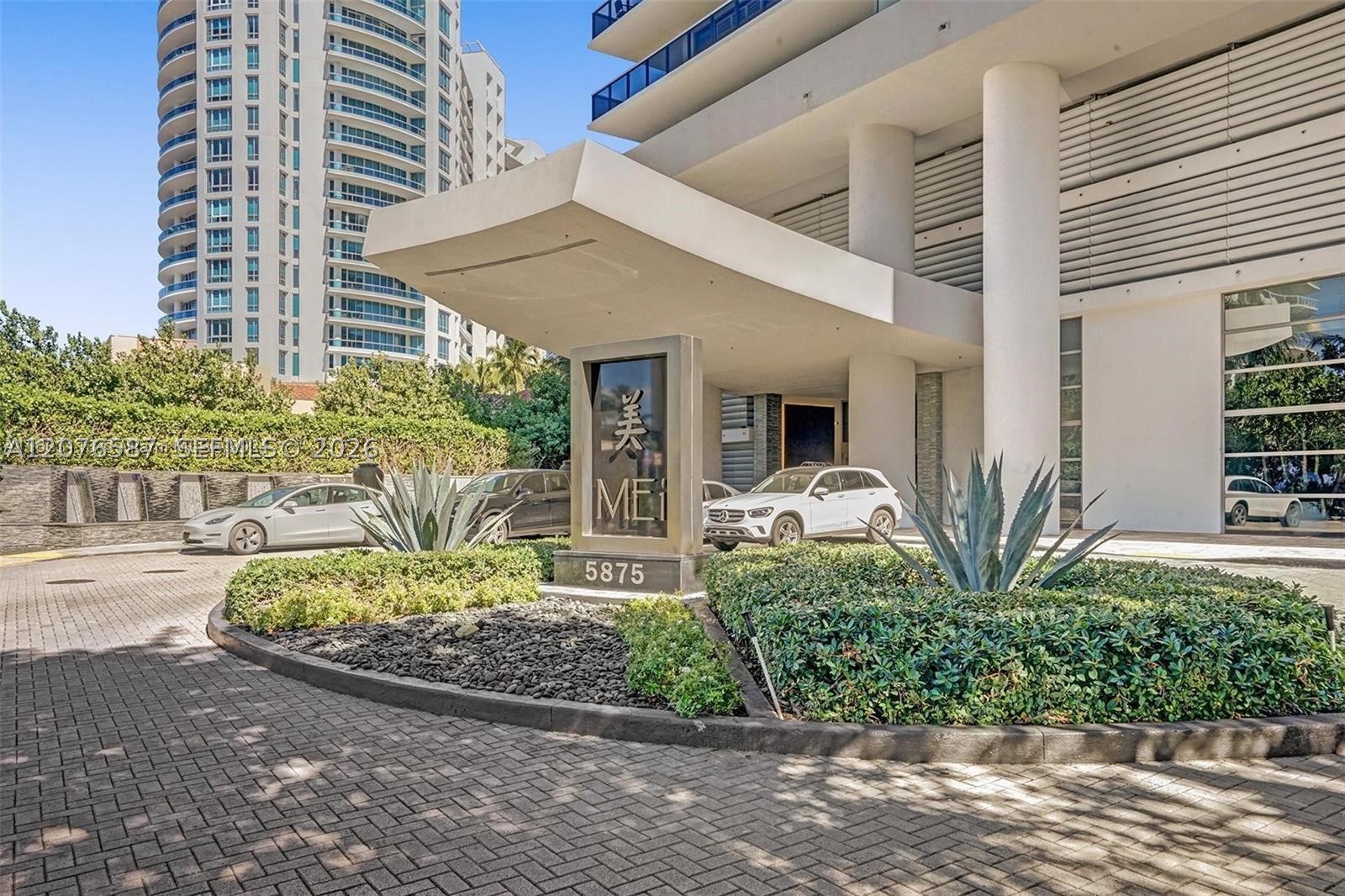 5875 Collins Ave #903, Miami Beach FL 33140