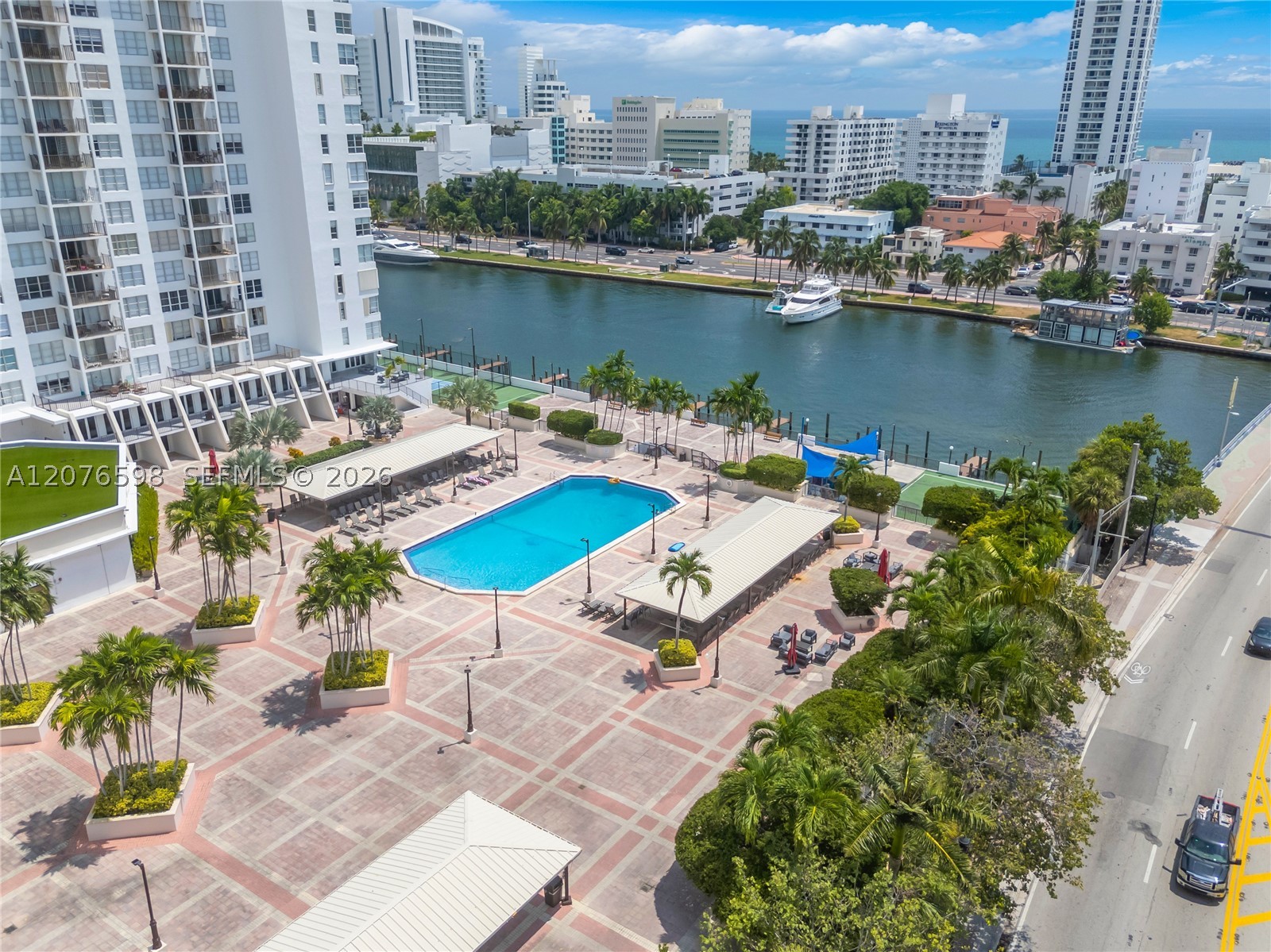 4101 Pine Tree Dr #1105, Miami Beach FL 33140