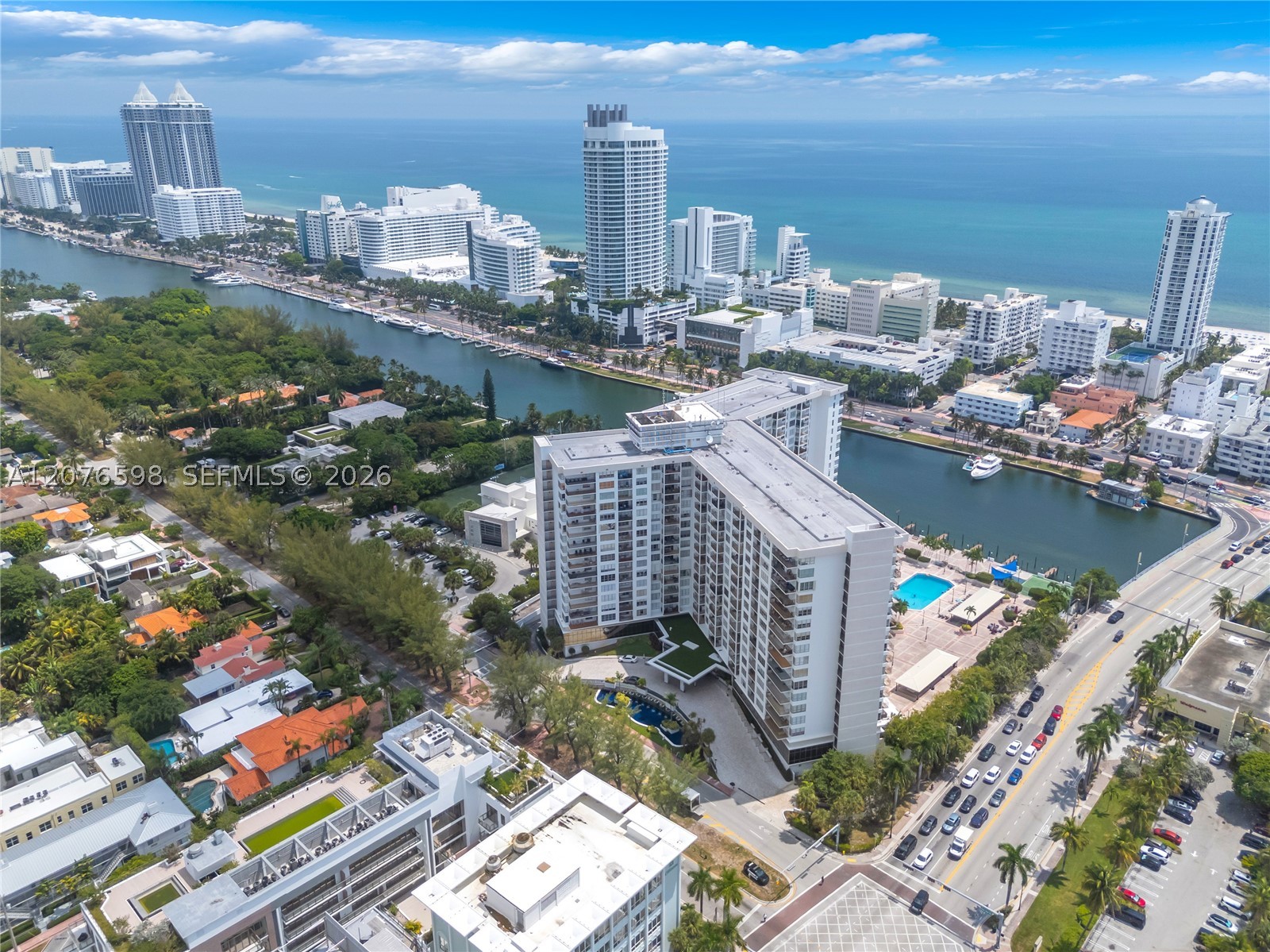 4101 Pine Tree Dr #1105, Miami Beach FL 33140