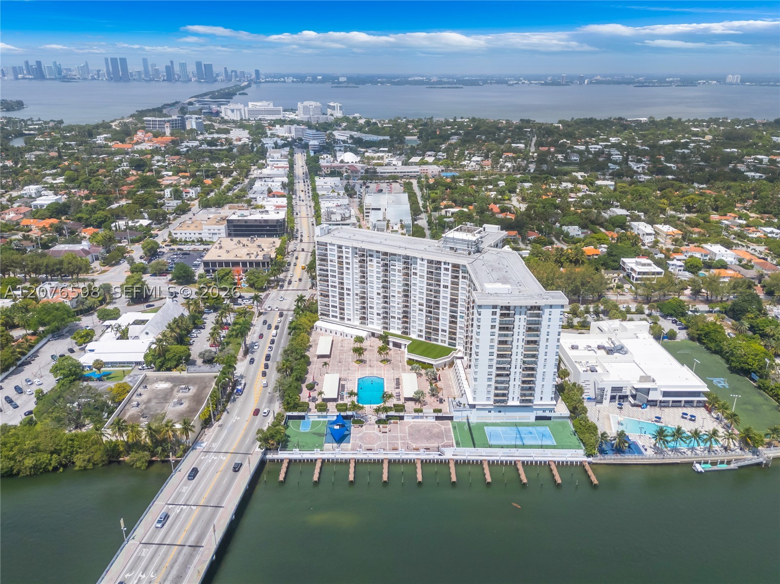 4101 Pine Tree Dr #1105, Miami Beach FL 33140