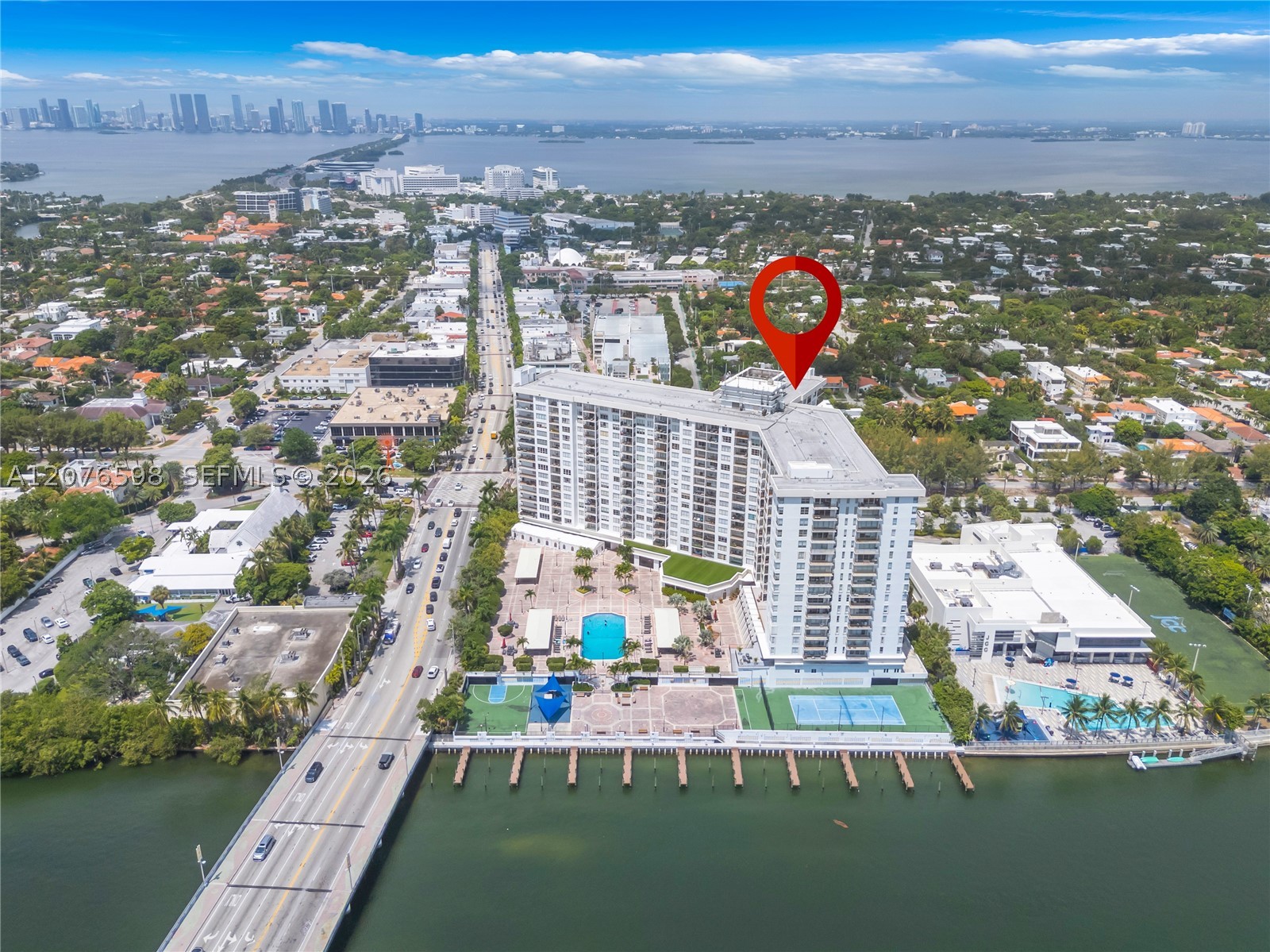 4101 Pine Tree Dr #1105, Miami Beach FL 33140