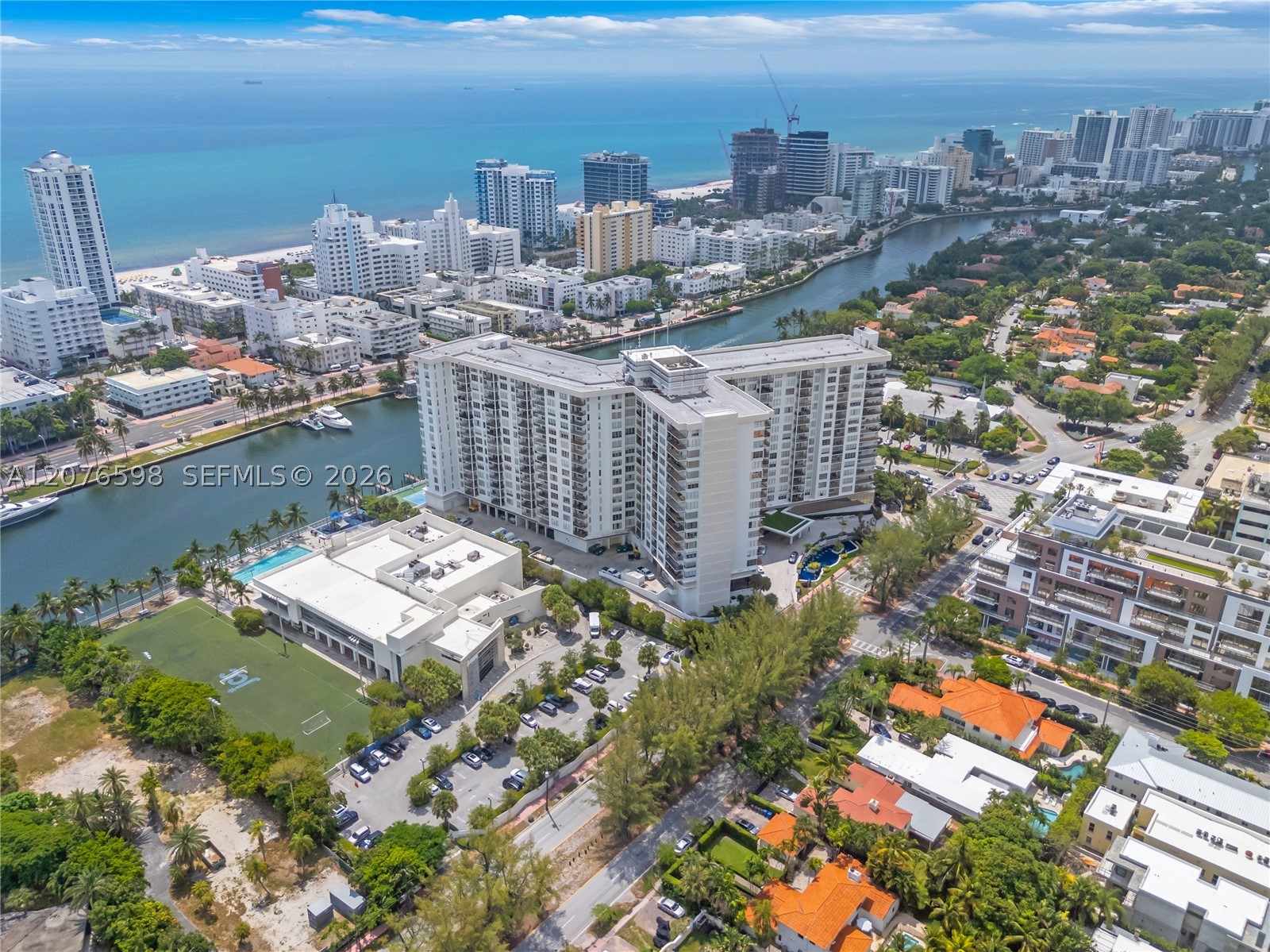 4101 Pine Tree Dr #1105, Miami Beach FL 33140