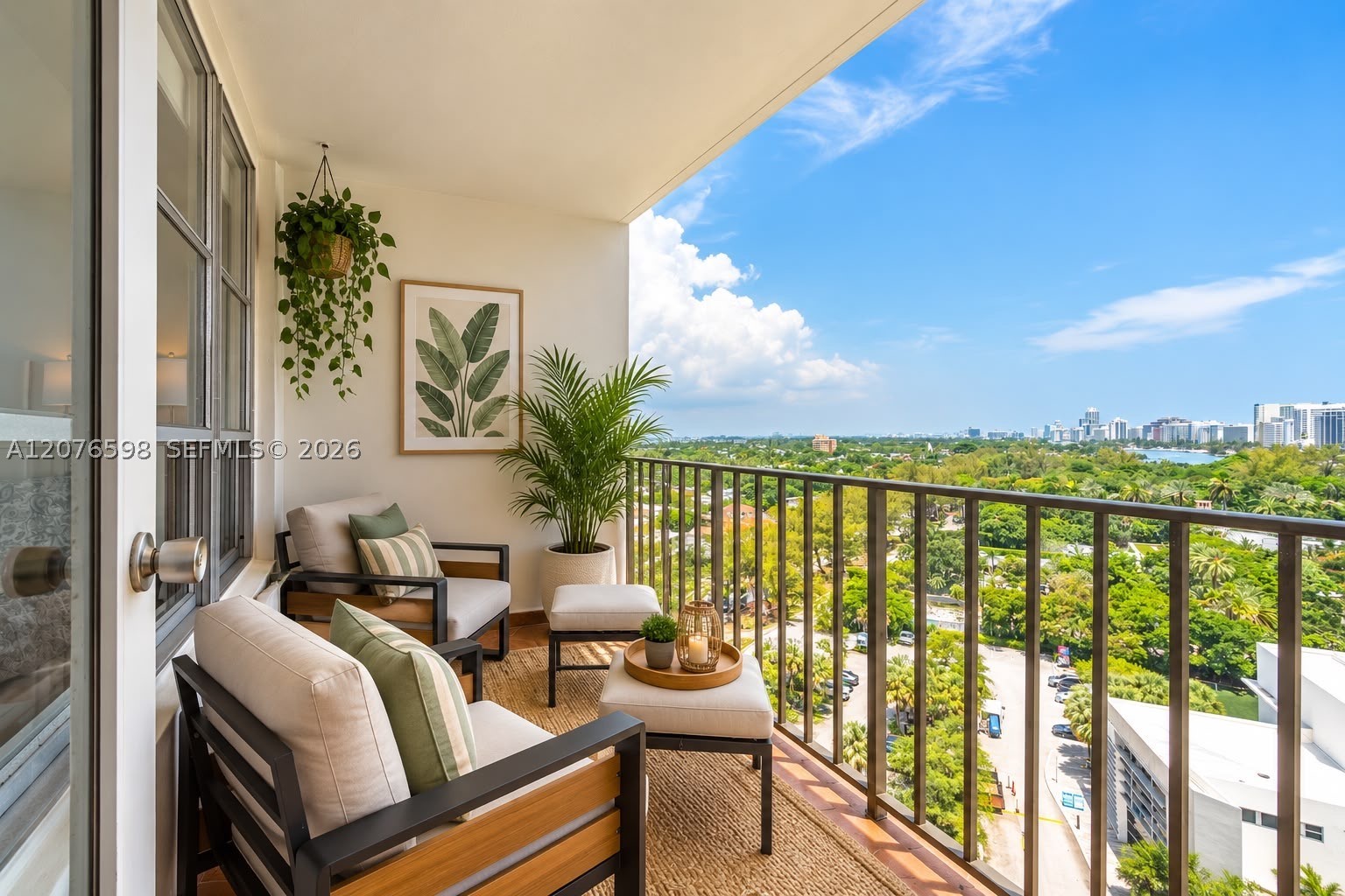 4101 Pine Tree Dr #1105, Miami Beach FL 33140