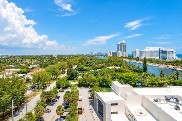 4101 Pine Tree Dr #1105, Miami Beach FL 33140