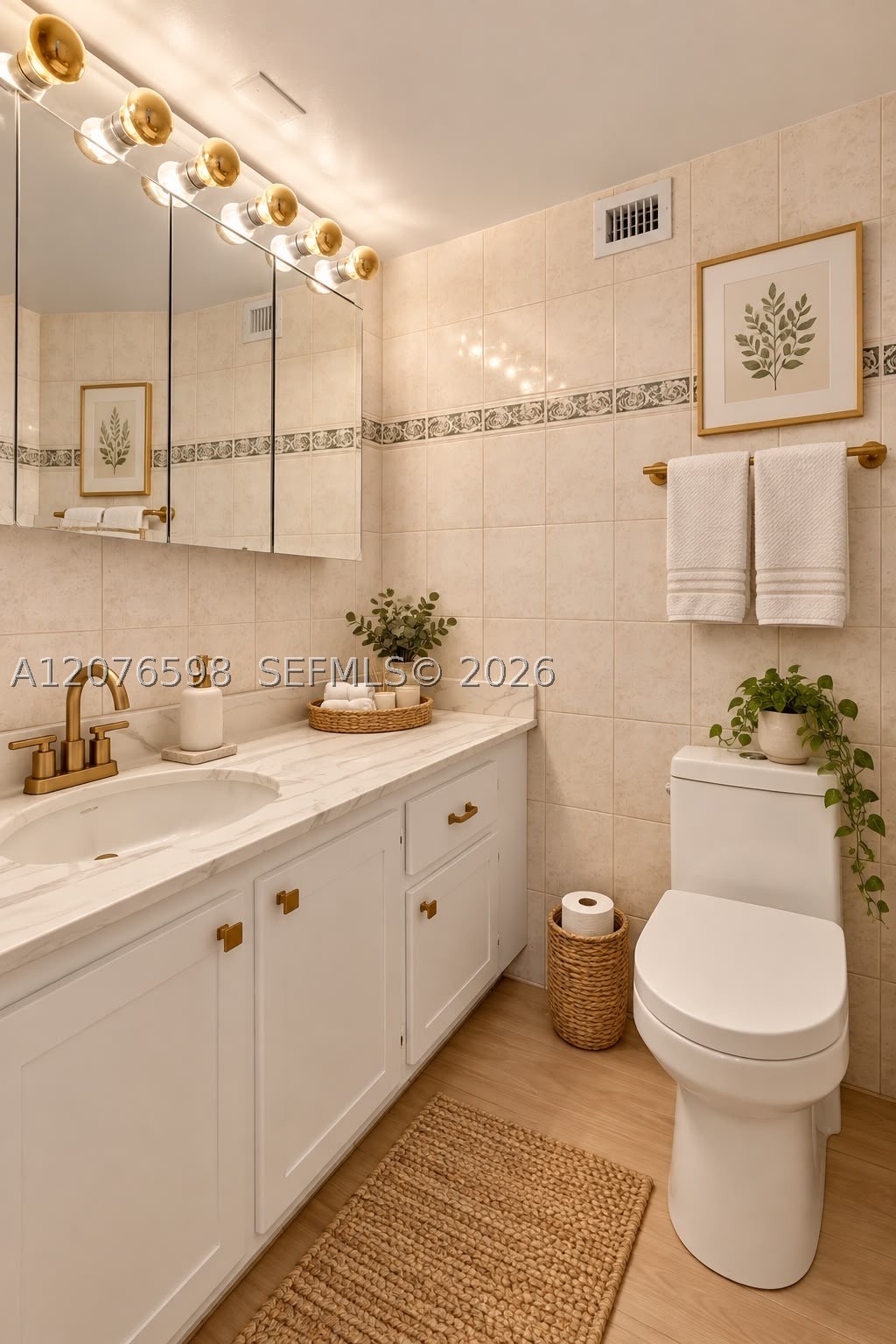4101 Pine Tree Dr #1105, Miami Beach FL 33140