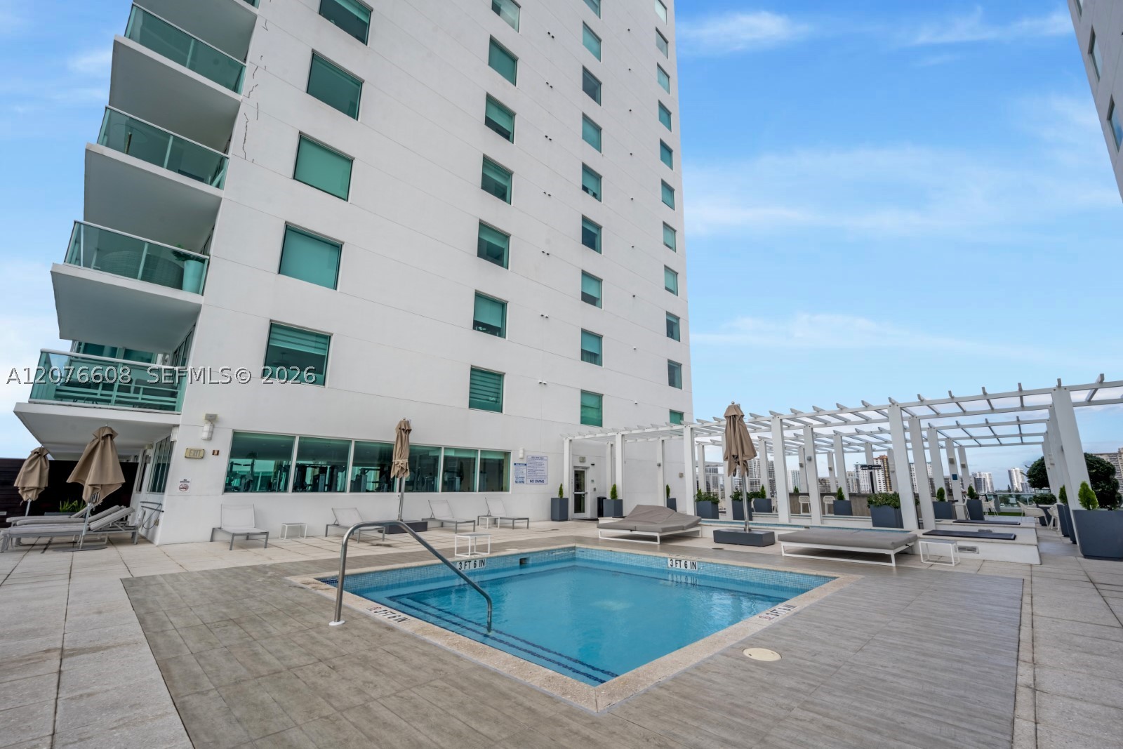 400 Sunny Isles Blvd #908, Sunny Isles Beach FL 33160