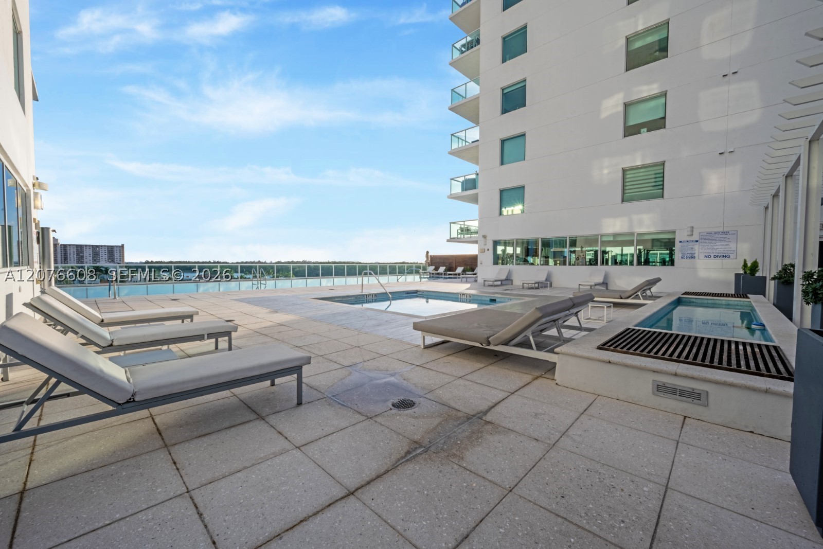 400 Sunny Isles Blvd #908, Sunny Isles Beach FL 33160