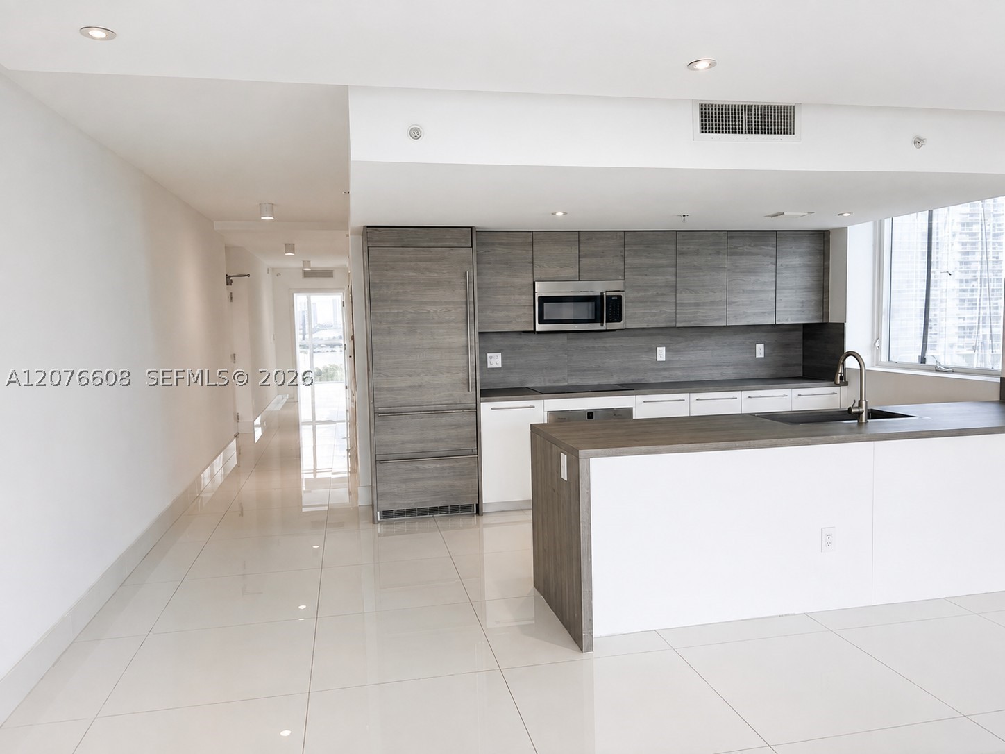 400 Sunny Isles Blvd #908, Sunny Isles Beach FL 33160
