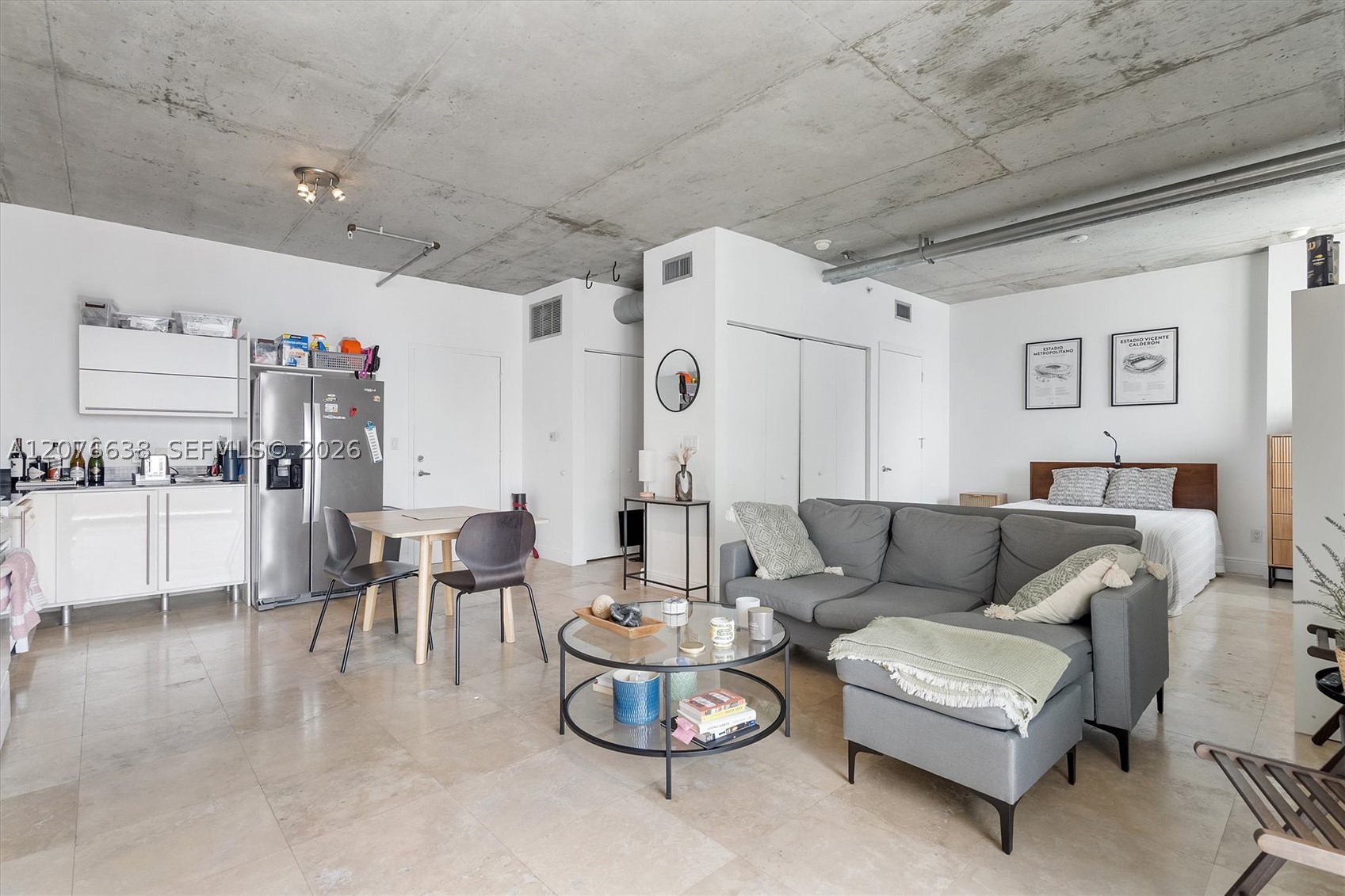 690 SW 1st Ct #2025, Miami FL 33130