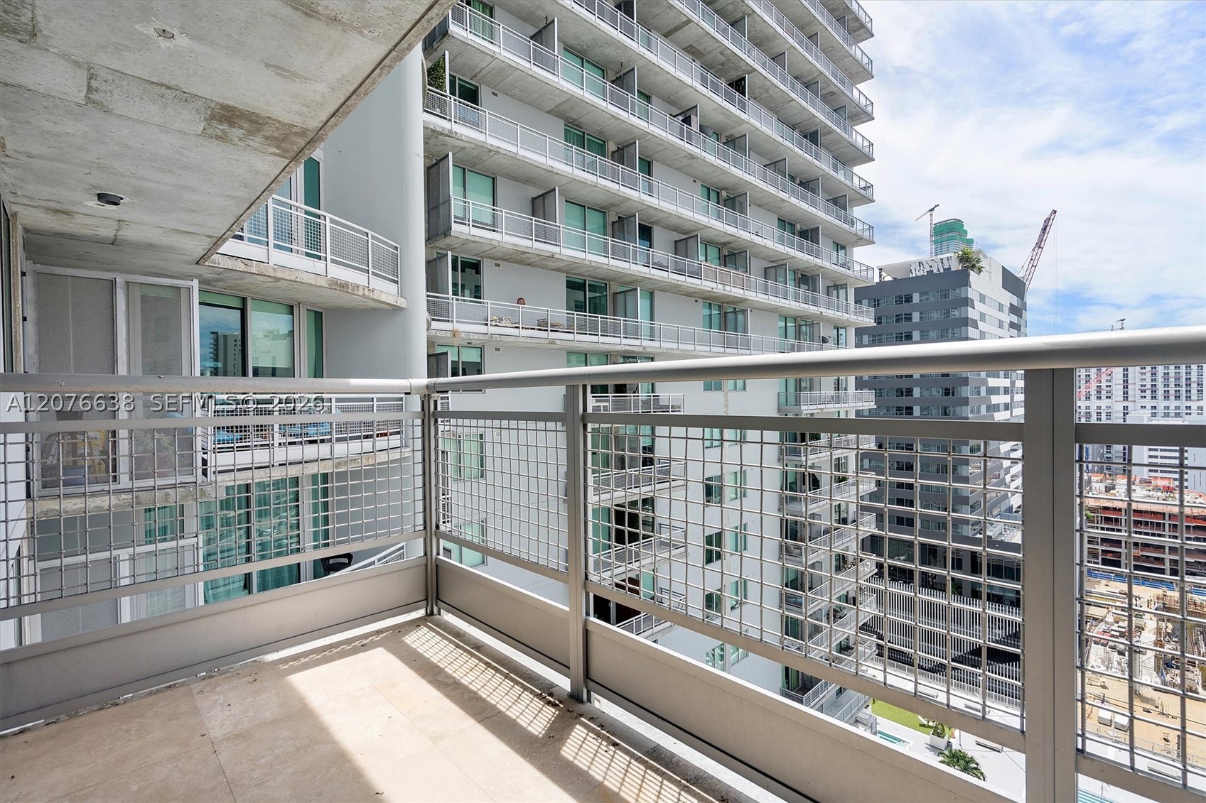690 SW 1st Ct #2025, Miami FL 33130