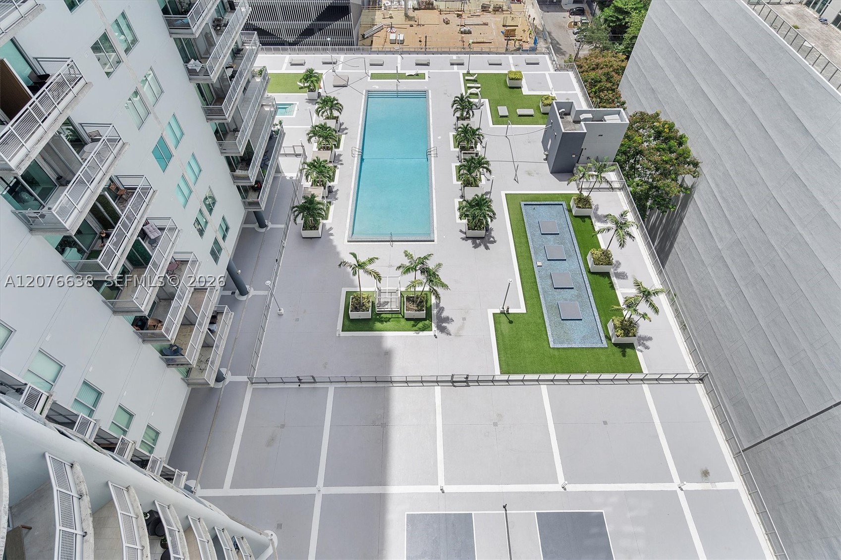 690 SW 1st Ct #2025, Miami FL 33130