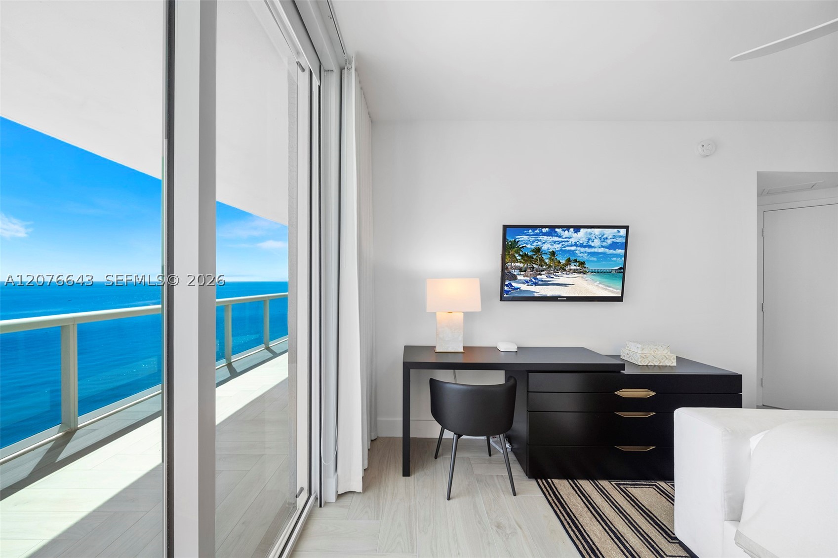 2711 S Ocean Dr #1502, Hollywood FL 33019