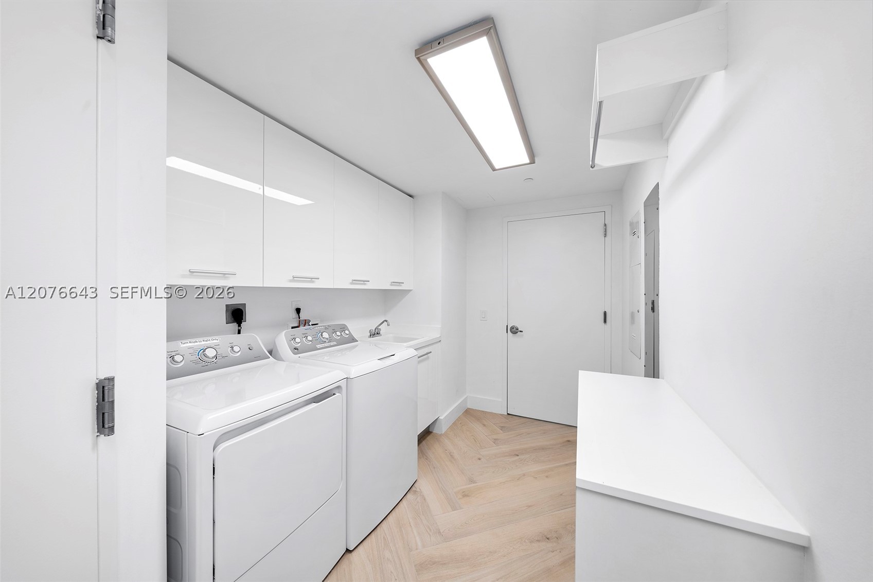 2711 S Ocean Dr #1502, Hollywood FL 33019